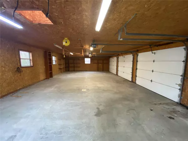 Dixon, MO 65459,16340 Caldwell Ln
