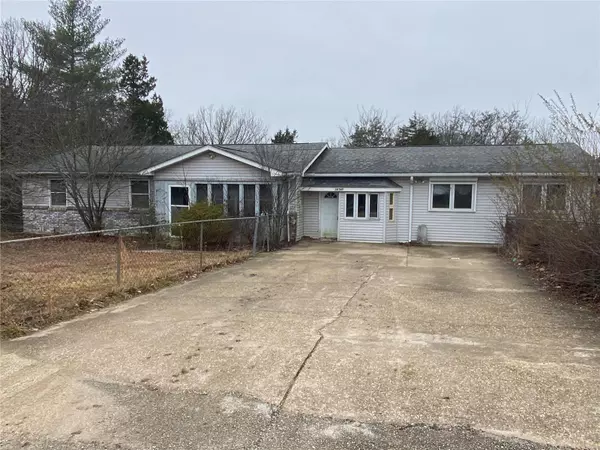 Dixon, MO 65459,16340 Caldwell Ln