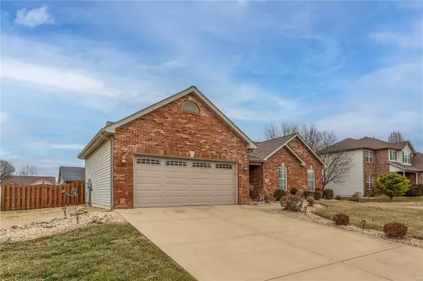 Granite City, IL 62040,166 Emerald WAY E