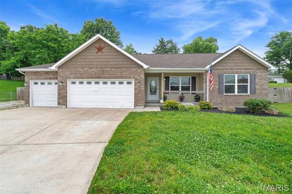 2161 Meadow Grass DR, Pacific, MO 63069
