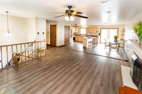 Granite City, IL 62040,5102 Stacey DR