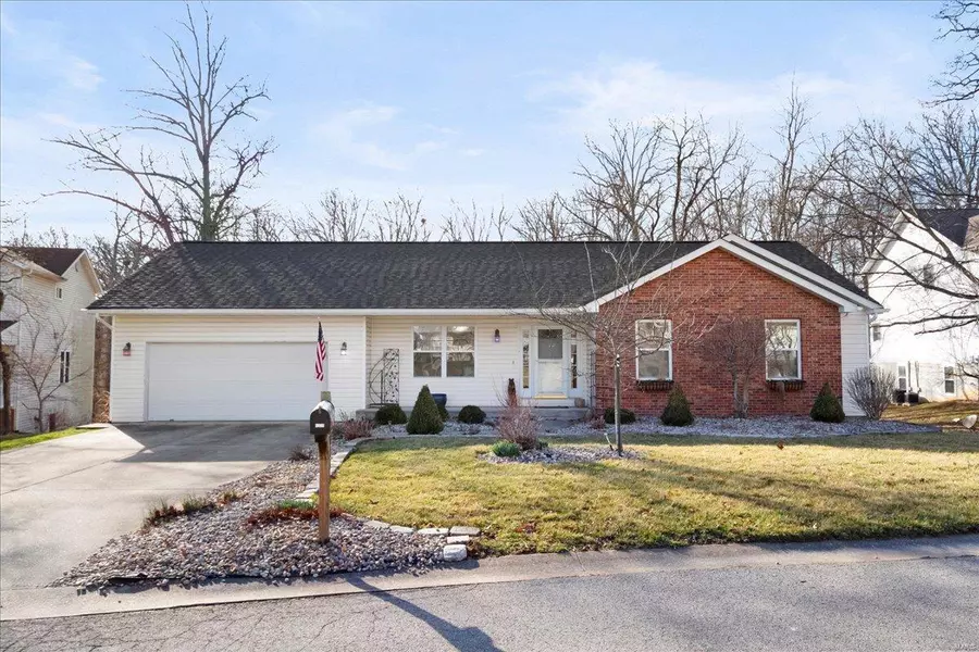 6309 South Brook, Waterloo, IL 62298