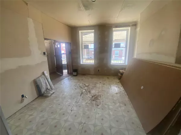 St Louis, MO 63113,5232 Cote Brilliante AVE
