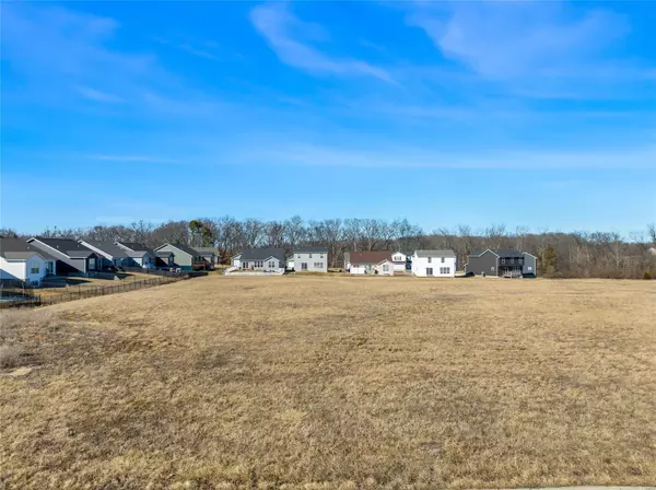 2 Brune Business Park CT #1a, Warrenton, MO 63383