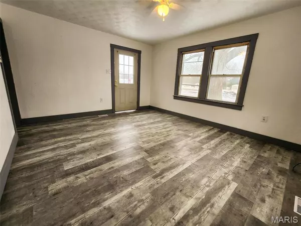 Sparta, IL 62286,617 W 1st ST