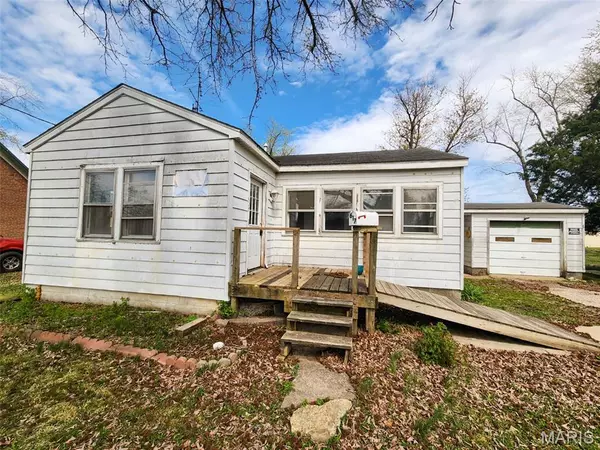 617 W 1st ST, Sparta, IL 62286