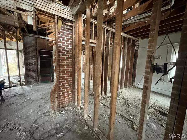 Cape Girardeau, MO 63703,27 S Benton ST