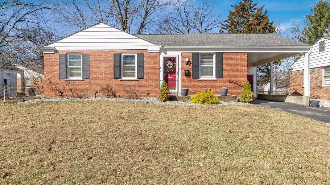 22 Chestnut Hill Lane, St Louis, MO 63119