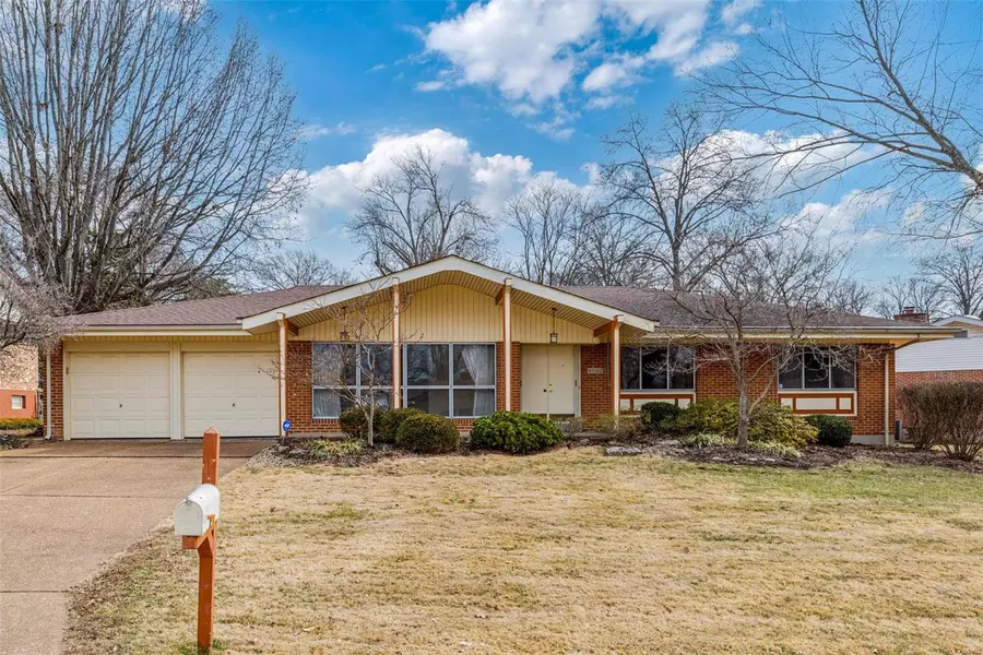 4546 Mellowlight DR, St Louis, MO 63129