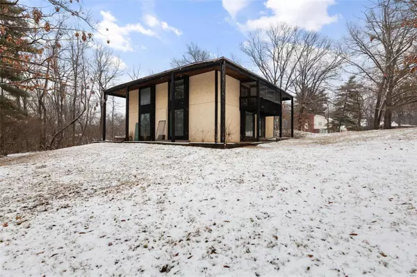 St Louis, MO 63141,170 Ambleside LN