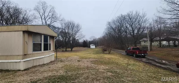 Walsh, IL 62297,5208 Walsh RD