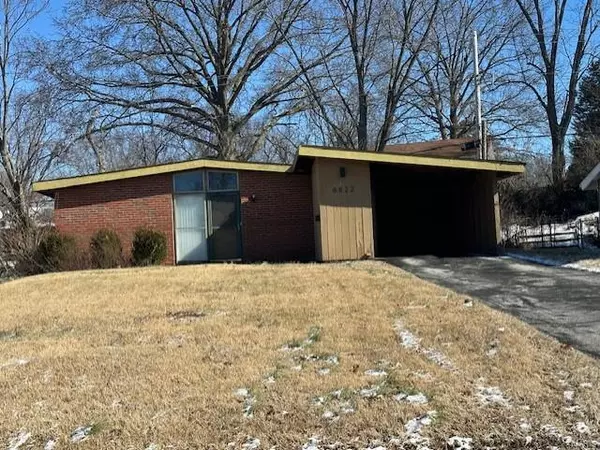 St Louis, MO 63134,6822 Friarwood DR