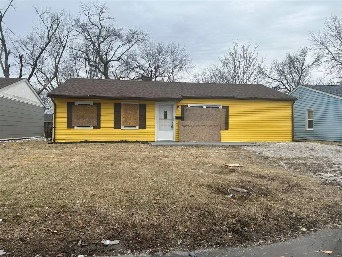 East St Louis, IL 62206,725 Saint Norbert DR