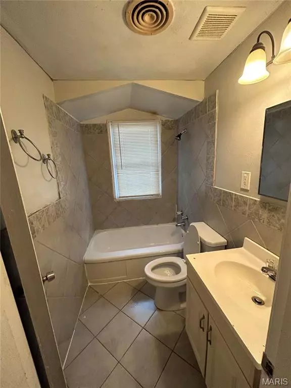 Jennings, MO 63136,6371 Sherry Ave