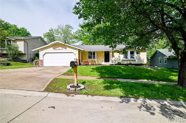 Maryland Heights, MO 63043,1431 Glenlea DR