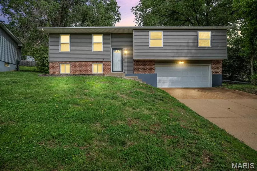 2125 Wilderness TRL, Barnhart, MO 63012