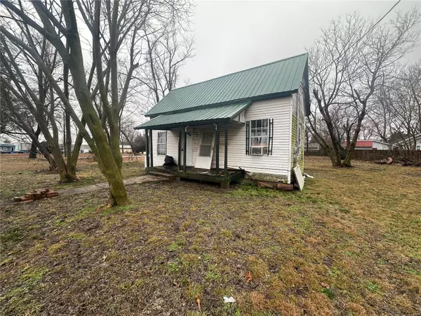 413 S Drake ST, Bernie, MO 63822