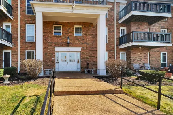 Creve Coeur, MO 63146,10374 Chimney Rock DR #22