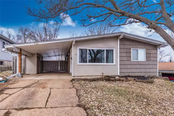 Ballwin, MO 63021,233 Chamberlin DR