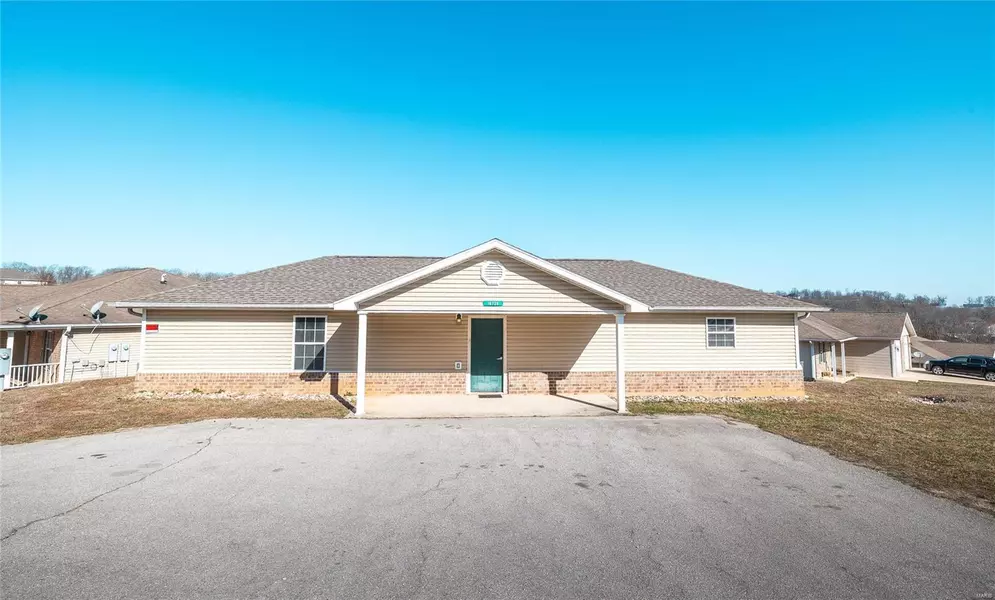 16728 Hunters Ridge LN, St Robert, MO 65584