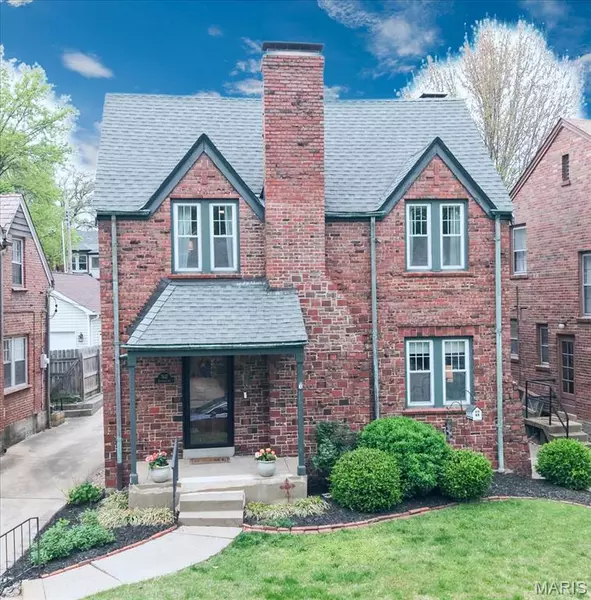 7447 Stanford AVE, St Louis, MO 63130