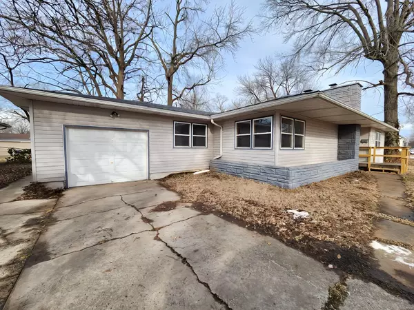 3303 Johnson RD, Granite City, IL 62040