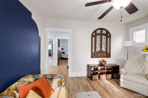 St Louis, MO 63116,3709 Oak Hill AVE