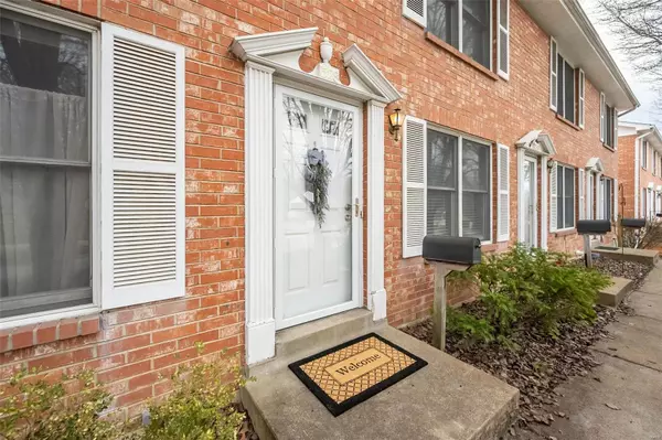 Richmond Heights, MO 63117,1528 Yale AVE