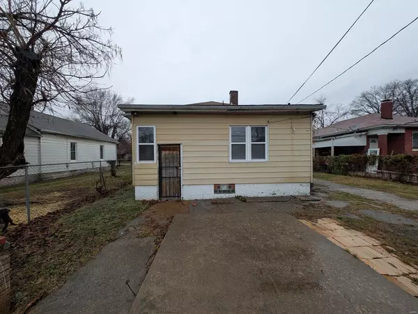 East St Louis, IL 62205,434 N 23rd ST