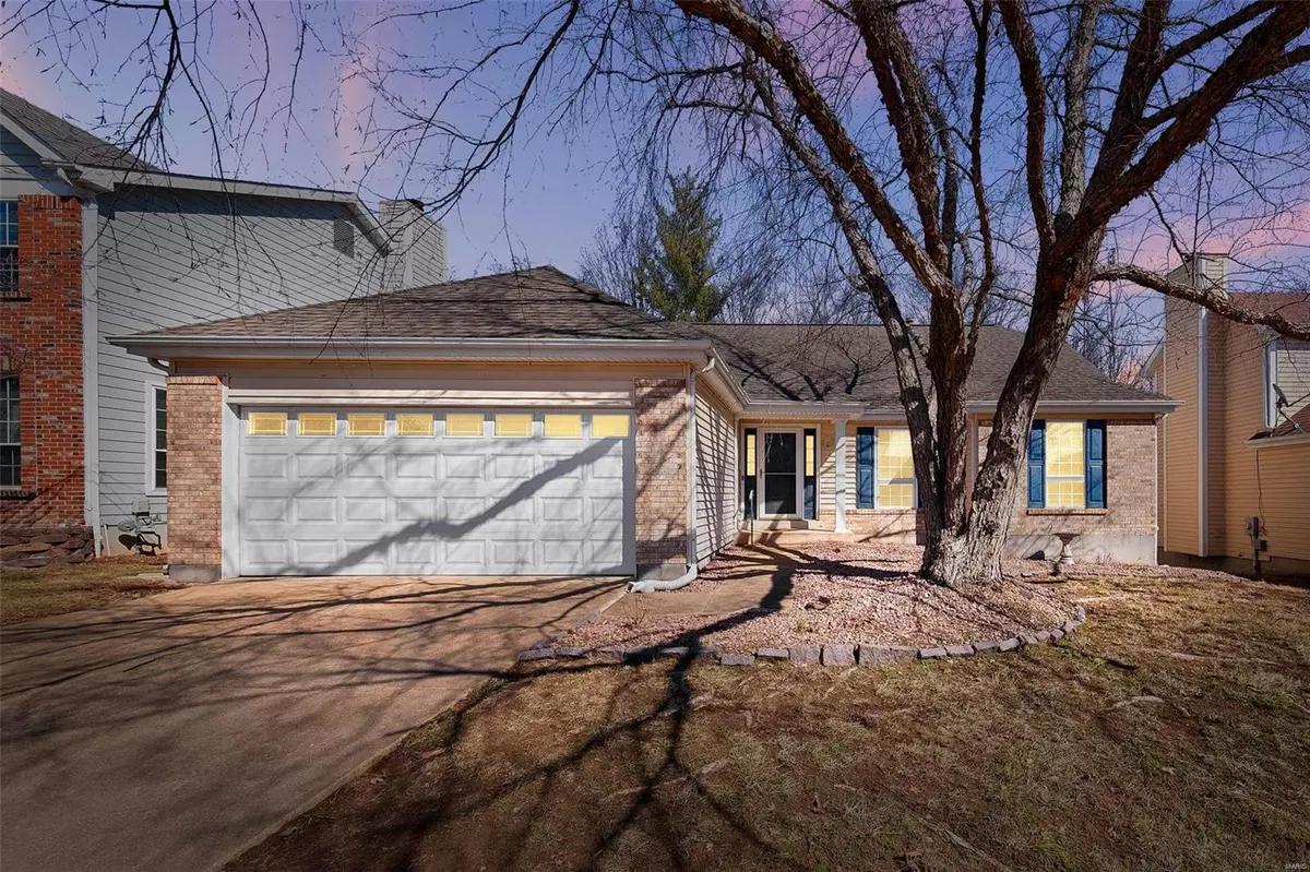 St Louis, MO 63123,9451 Southtowne Farms DR