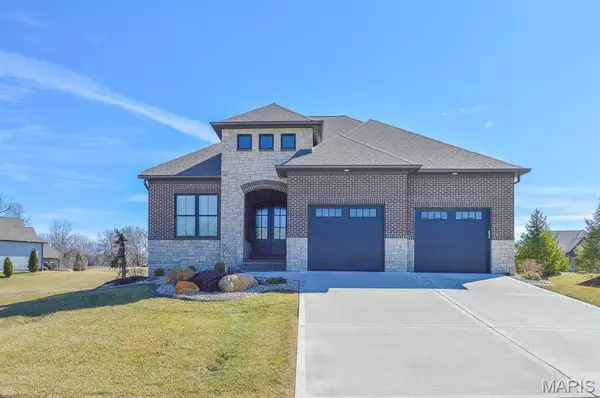 6304 Shelton CT, Maryville, IL 62062