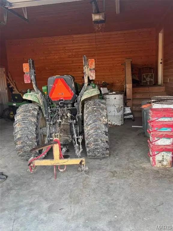 Bloomfield, MO 63825,21205 CO. RD. 249