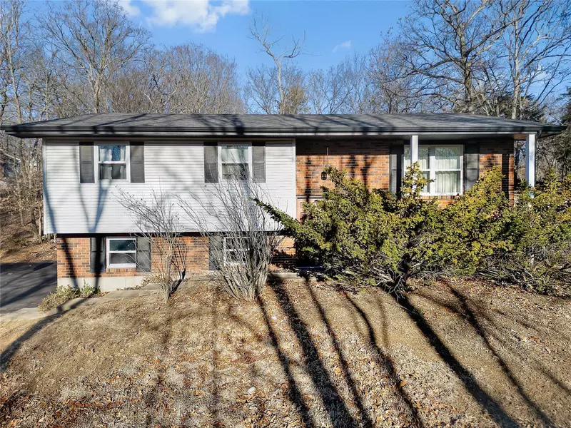 2501 Hillsboro Valley Park RD, High Ridge, MO 63049
