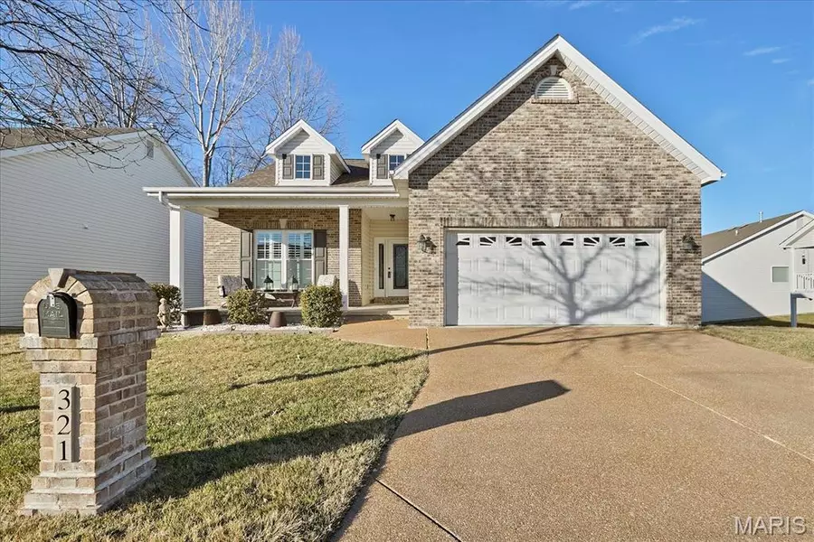 321 Newport DR, St Peters, MO 63376