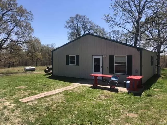 776 Cyrus DR, Macks Creek, MO 65786
