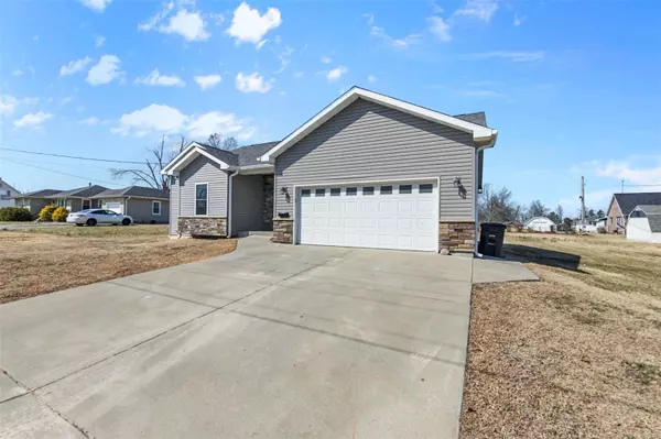 Perryville, MO 63775,916 Bruce ST