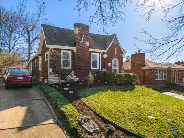 St Louis, MO 63117,7448 Rupert AVE