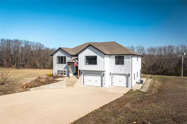 Dixon, MO 65459,18375 Charity DR