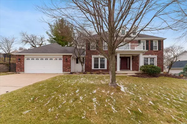 3026 Apple Blossom LN, St Charles, MO 63303