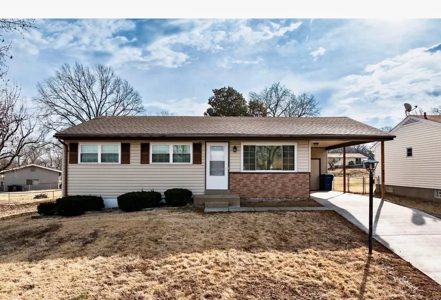 4328 Martyridge CT, Mehlville, MO 63129