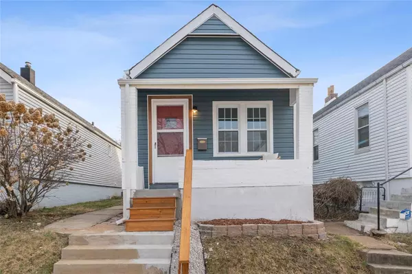 4338 Humphrey ST, St Louis, MO 63116
