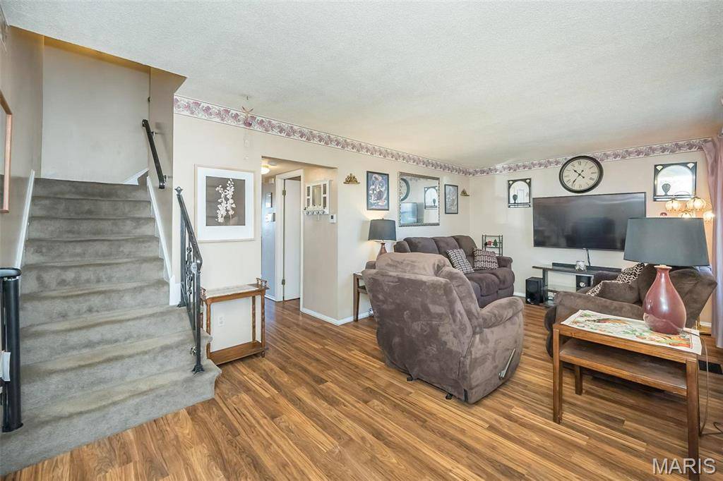 Hazelwood, MO 63042,8702 Santa Bella DR