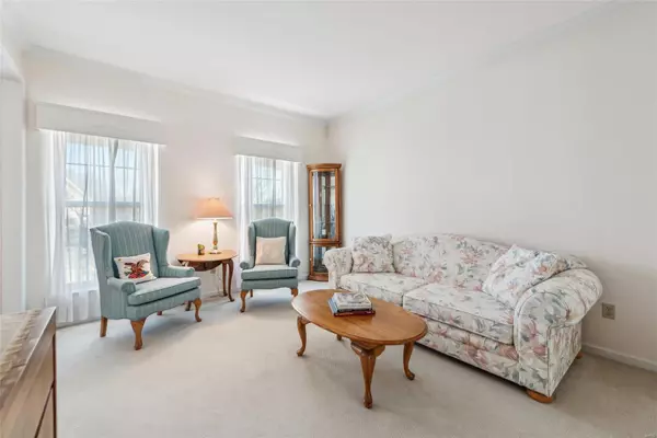 St Louis, MO 63123,10233 Tesson Valley CT