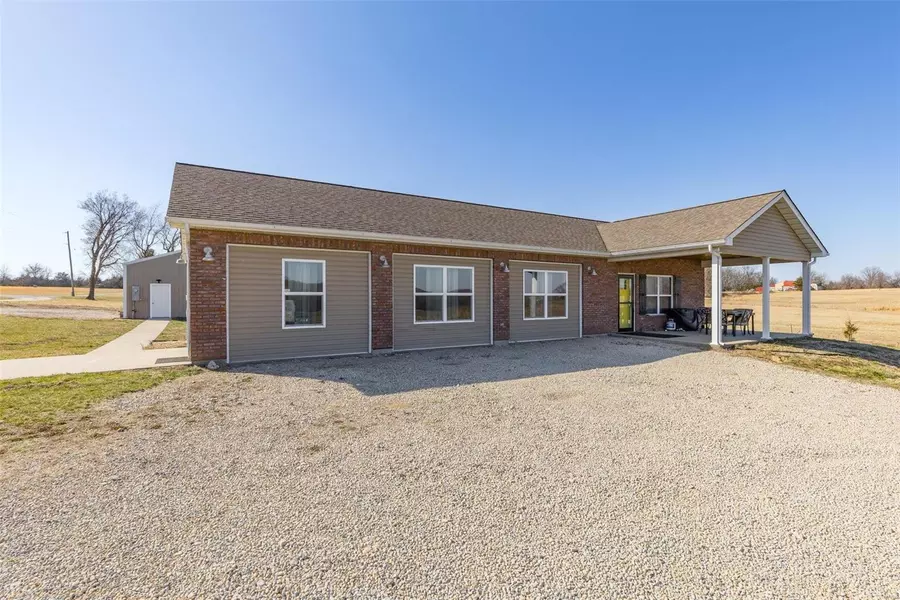 381 Madison DR, Bismarck, MO 63624