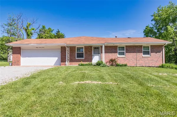 2077 Saline RD, Fenton, MO 63026