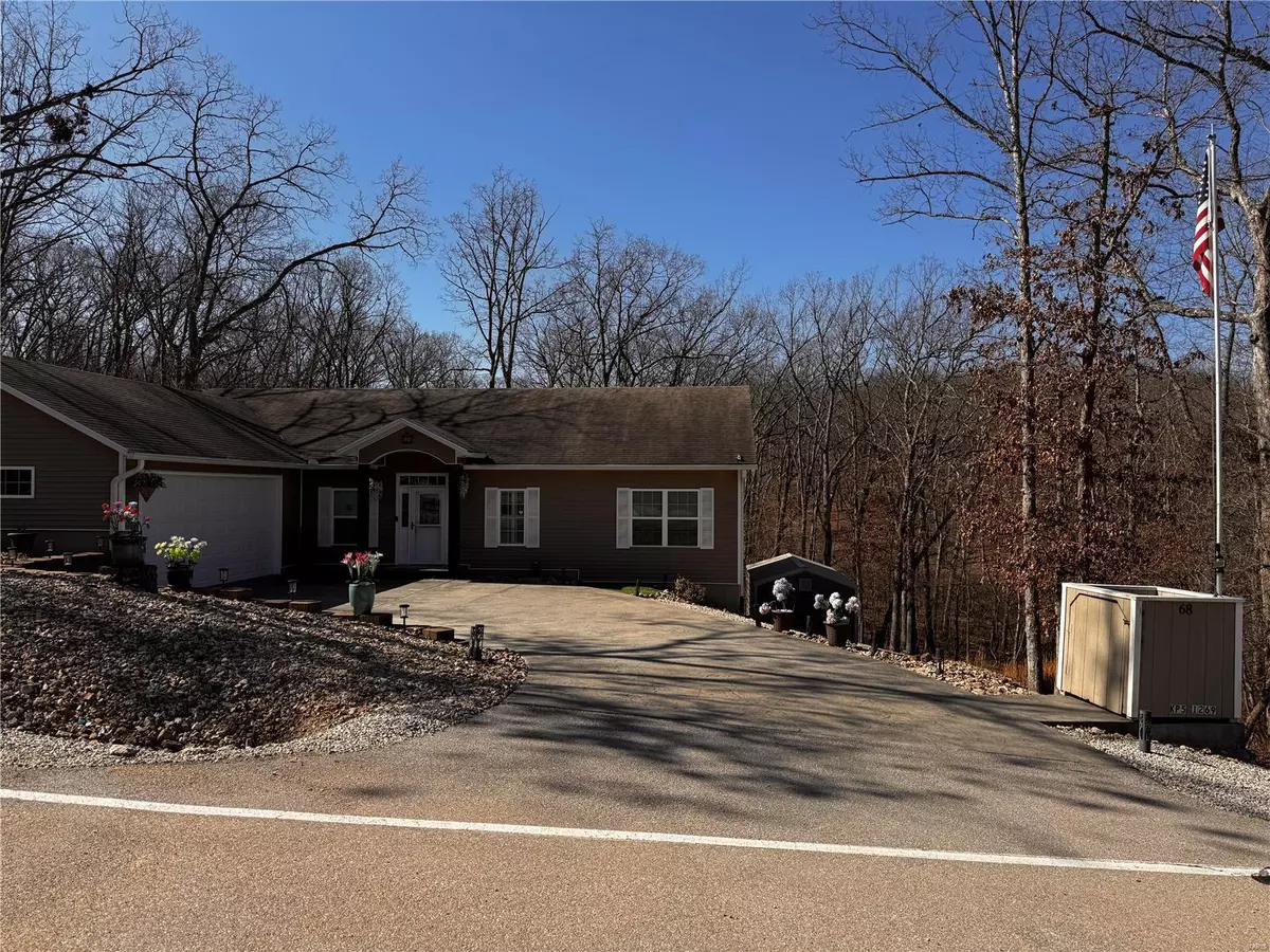 Four Seasons, MO 65049,68 Maplewood CT