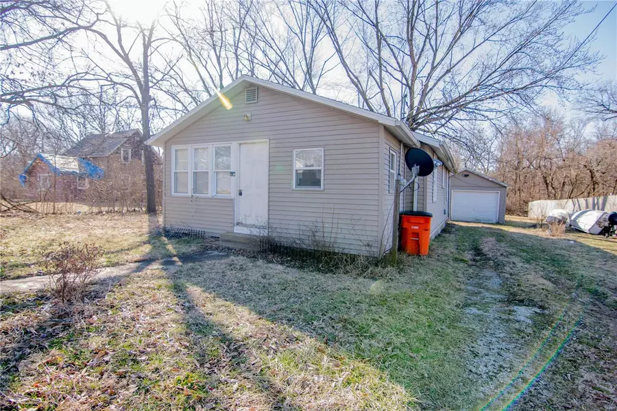 1408 W Main ST, Vandalia, IL 62471