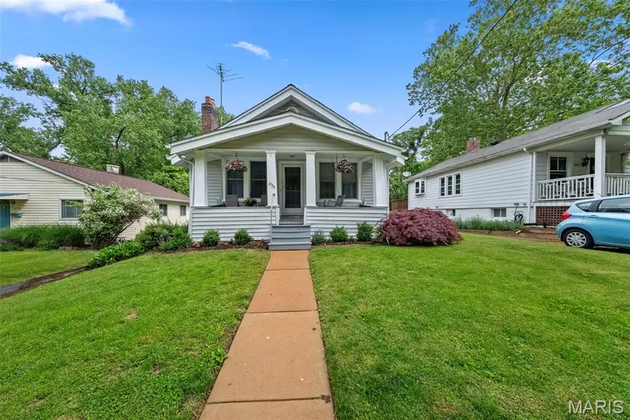 1035 Tuxedo BLVD, Webster Groves, MO 63119