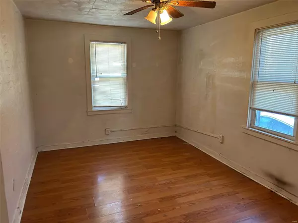 St Louis, MO 63136,7130 Theodore AVE