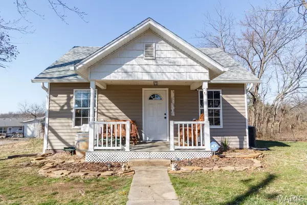Lebanon, MO 65536,915 Dilworth RD